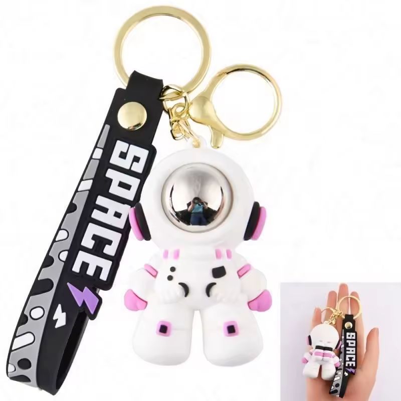 Spaceman 3D Silicone Keychain – Cute Astronaut Bag & Car Charm