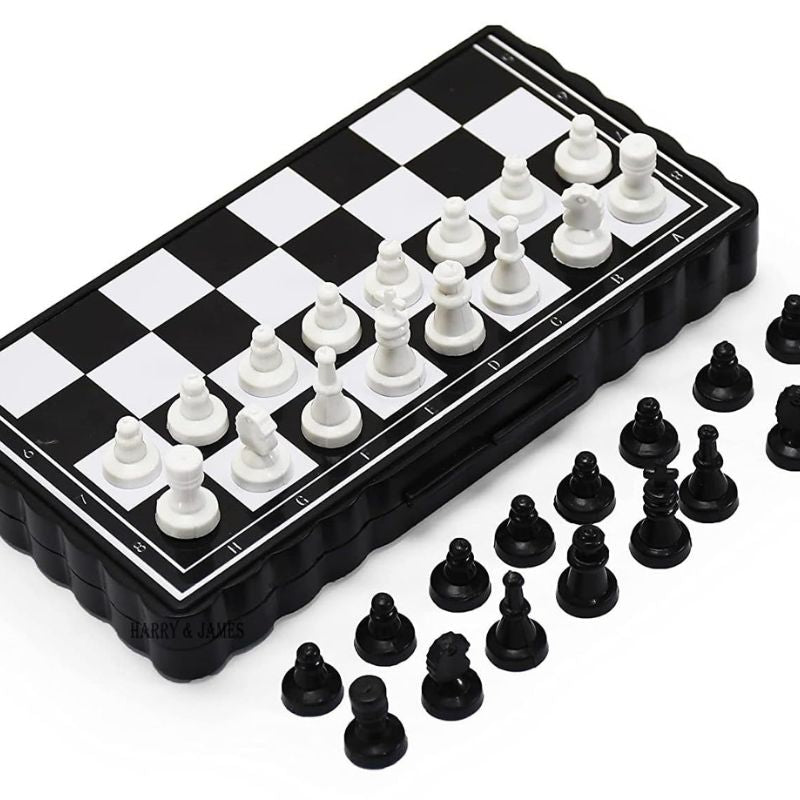 Pocket Size Chess Game