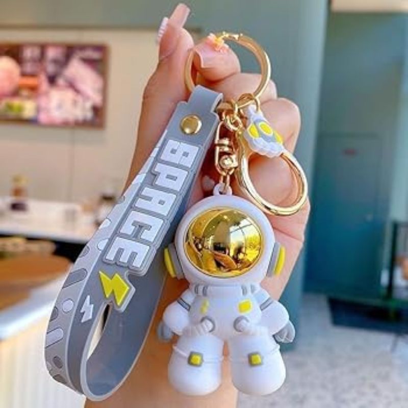 Spaceman 3D Silicone Keychain – Cute Astronaut Bag & Car Charm
