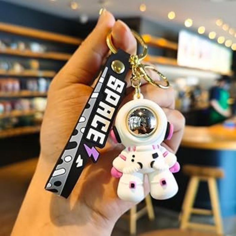 Spaceman 3D Silicone Keychain – Cute Astronaut Bag & Car Charm